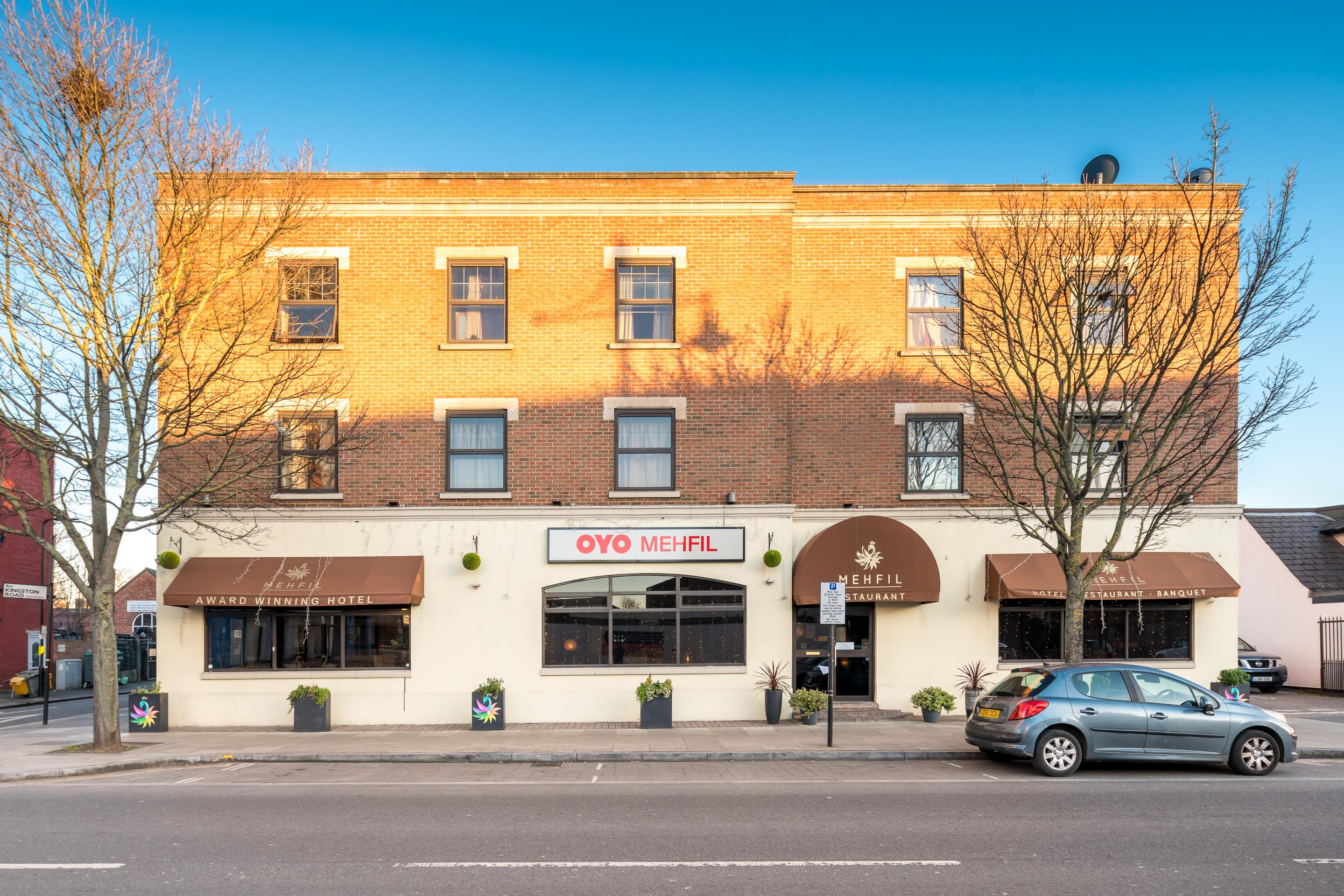 Mehfil Hotel Hillingdon Exterior photo